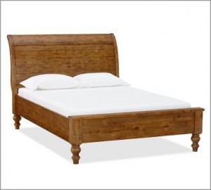 łóżko z drewna sosnowego